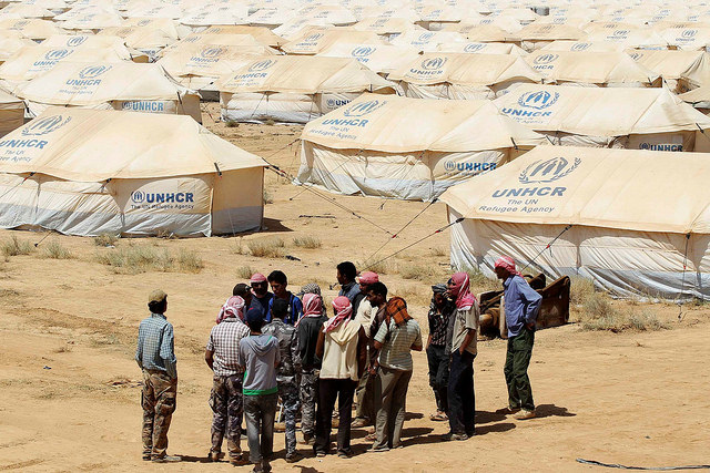 help refugees