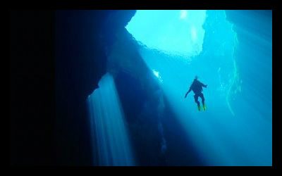 Australia_Sinkhole_Diving_Ocean