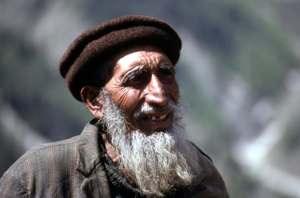 Being Poor in Kashmir