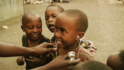 L_africa_children_doctors_smile