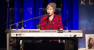 Colton Dixon