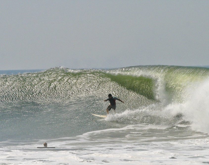 Surf tourism in El Salvador