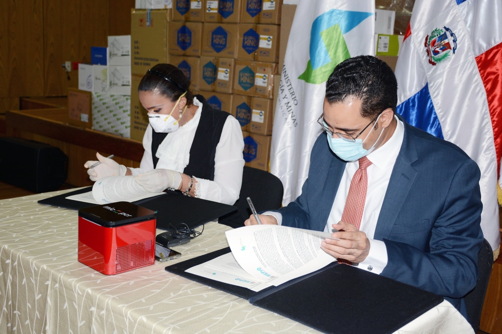 USAID is Aiding the Dominican Republic USAID is Aiding the Dominican Republic