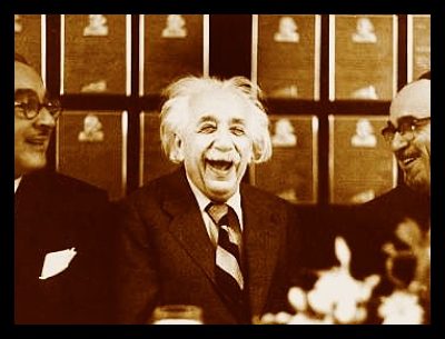 albert_einstein_smiling_laughing_Refugee_conference_theory_of_Relativity_opt