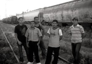 how to help people fleeing violence in central america