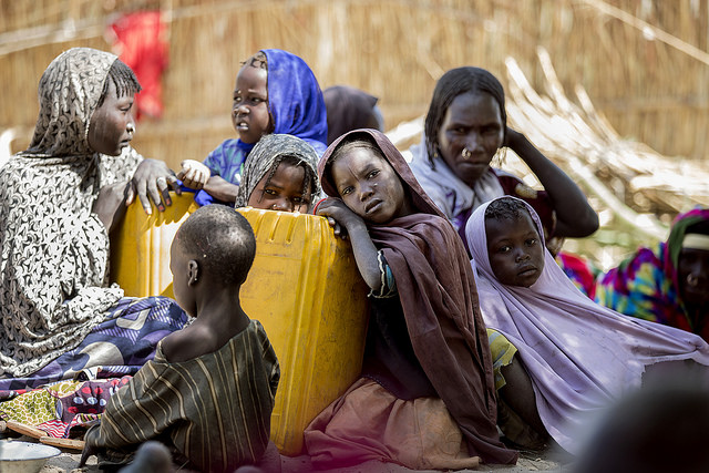 humanitarian aid to cameroon