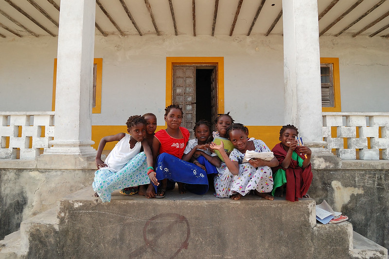 literacy rate in mozambique